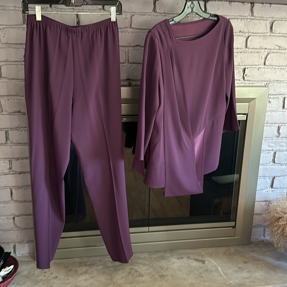 Tom and Linda Platt Purple Set - Picture 2 of 7